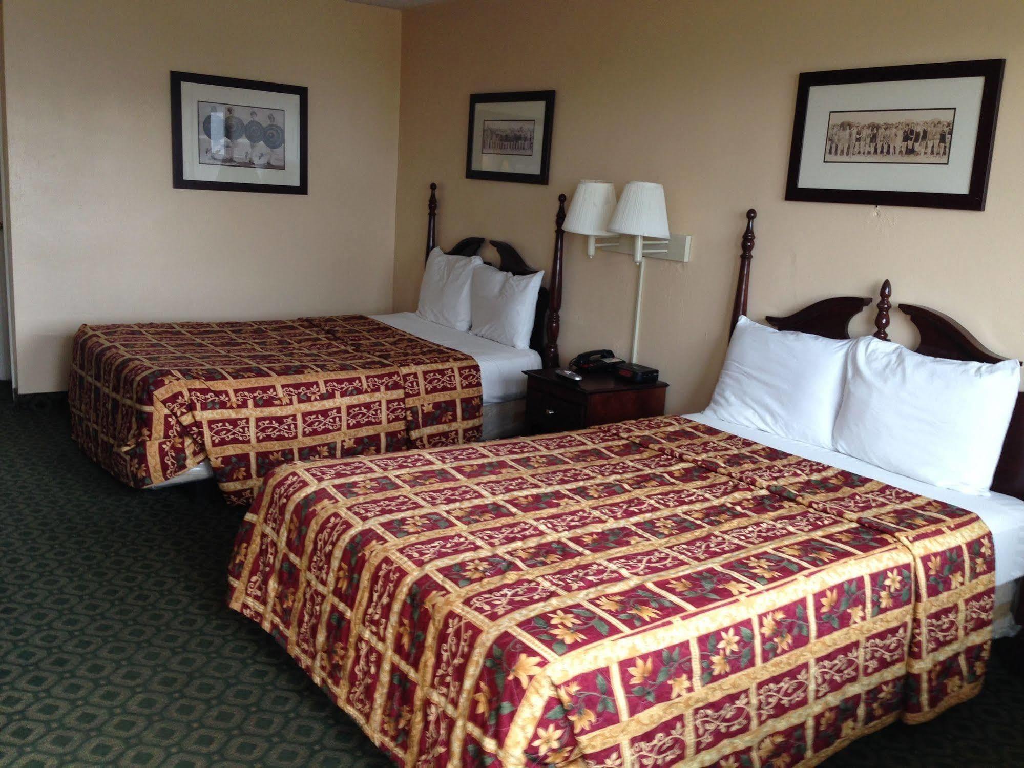 Red Carpet & Atlantic Motel